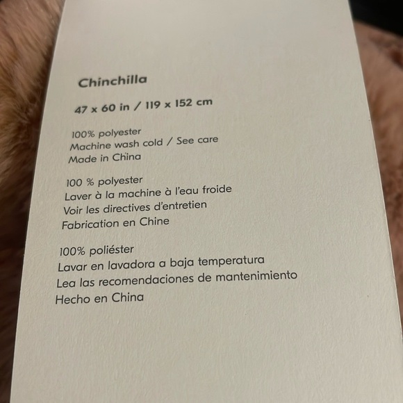 West Elm Chinchilla Faux Fur Throw 🥳HP🥳 - Picture 6 of 8